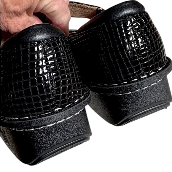 Like New Alegria Leather Paloma Mary
Jane's Black Size 11.5 - 12 - Picture 3 of 10